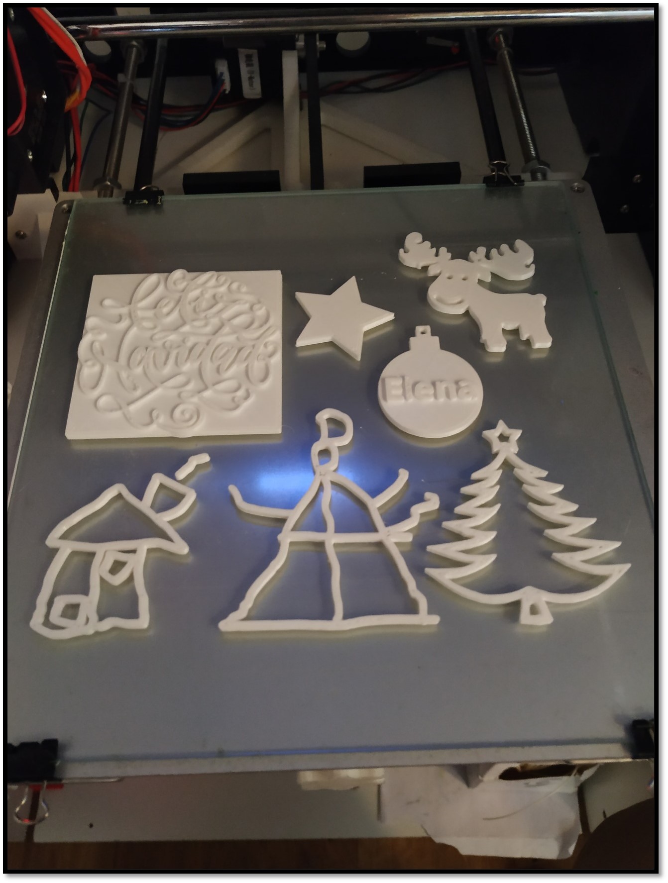 Figuras navide&ntilde;as dise&ntilde;adas por alumnos e impresas en 3D